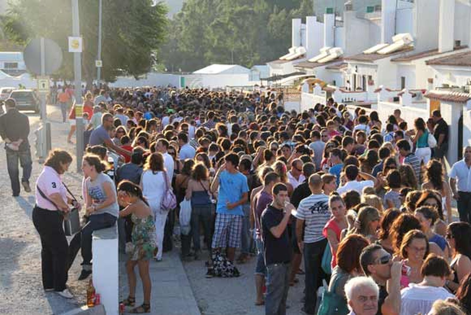 Alejandro Sanz comparte con los artistas Manuel Carrasco, David DeMaría y Junior "la noche más hermosa de la historia" en su pueblo de adopción

Foto: Jose Braza
