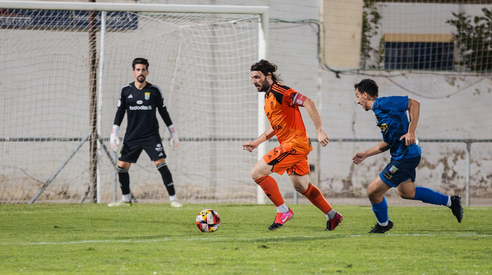 Las imágenes del triunfo del Xerez CD en el Trofeo Antonio Moure