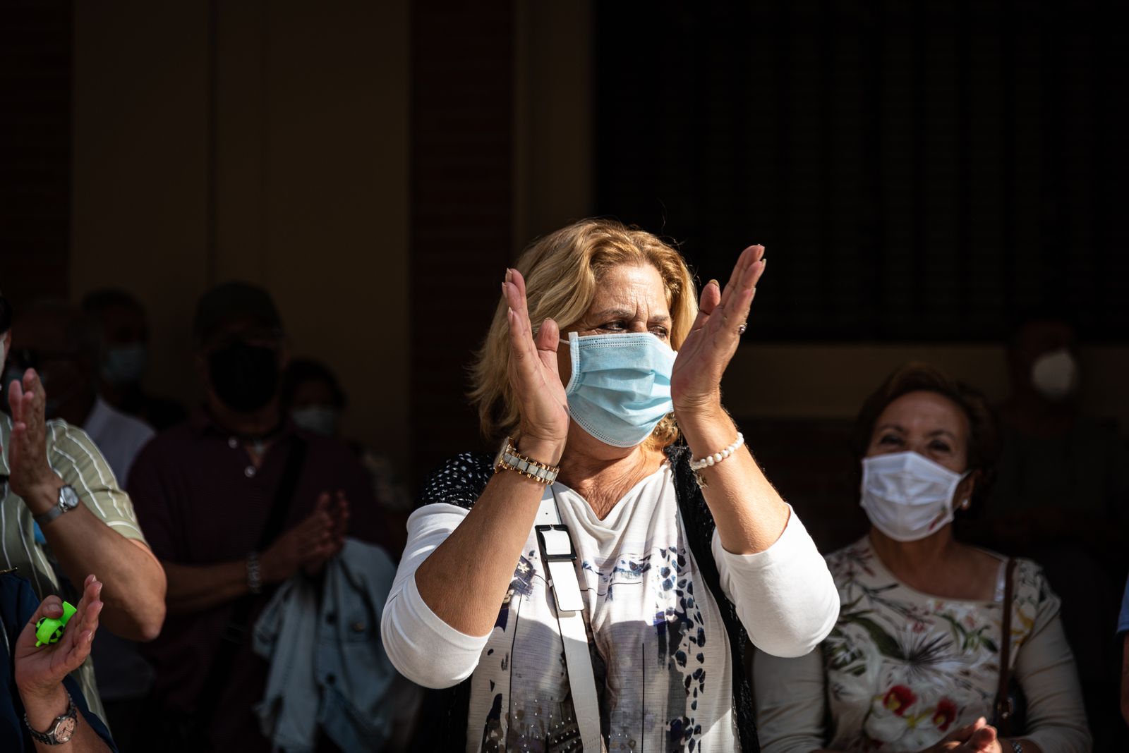 Imágenes de la concentración de los vecinos de Almonte por el servicio de urgencias