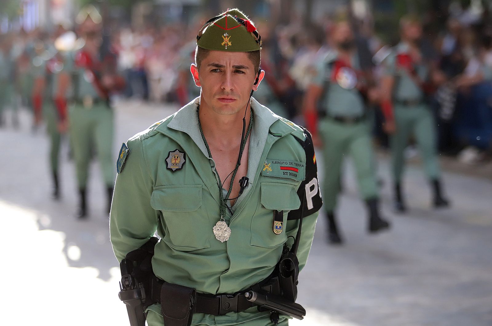 Sábado de Pasión: Imágenes de La Legión con el Cristo de la Vera+Cruz