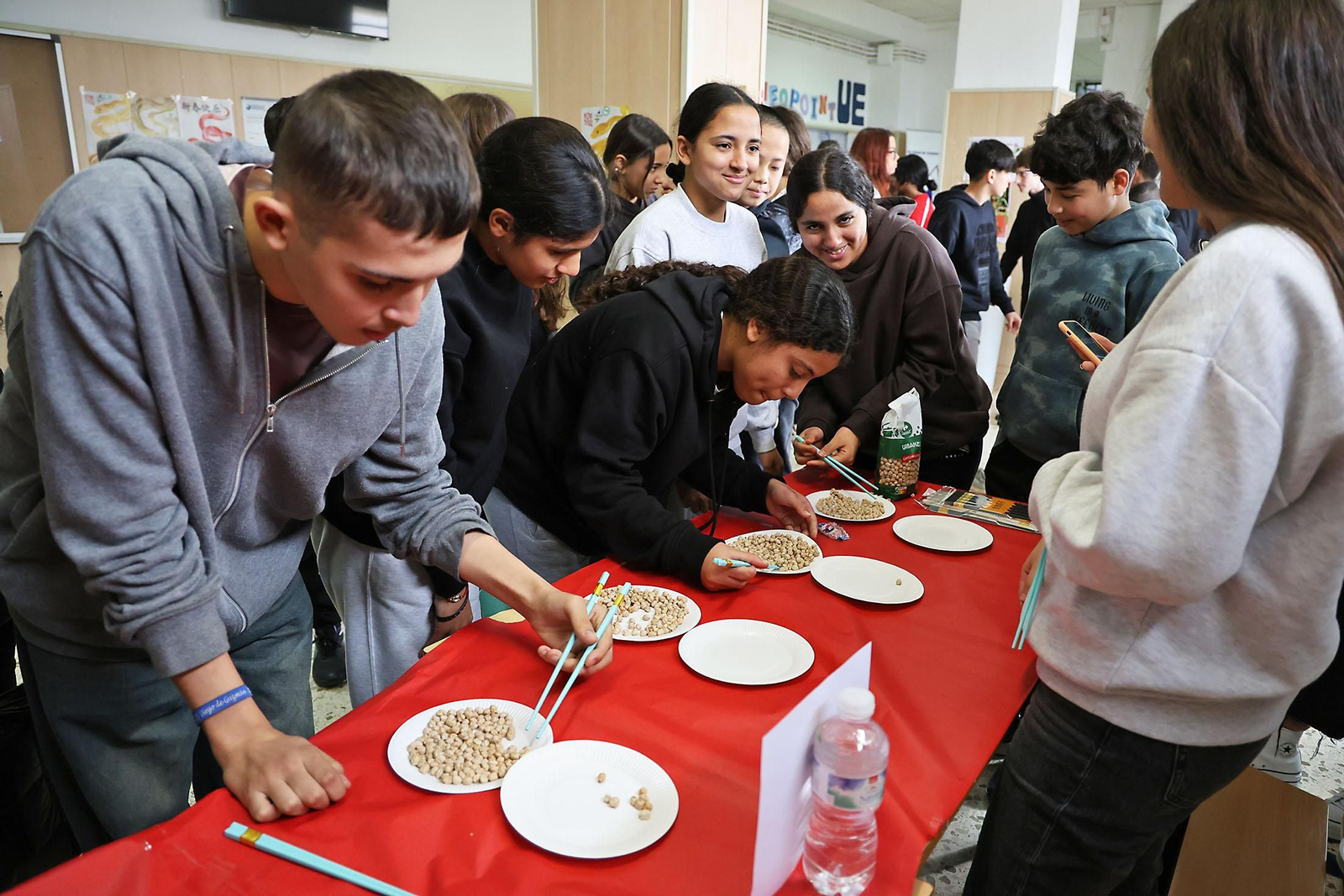 Imágenes de la celebración del Año Nuevo Chino de los alumnos del IES Diego de Guzmán y Quesada (el antiguo Femenino)