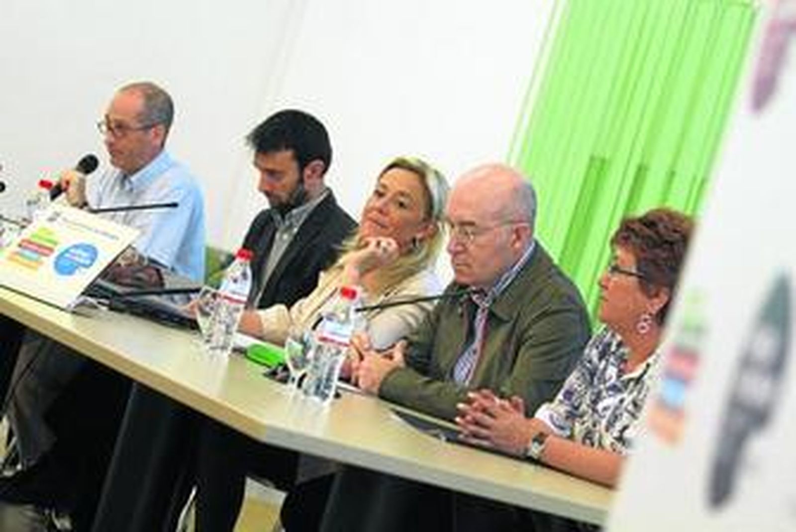 En primera línea de batalla para hacer frente a la crisis