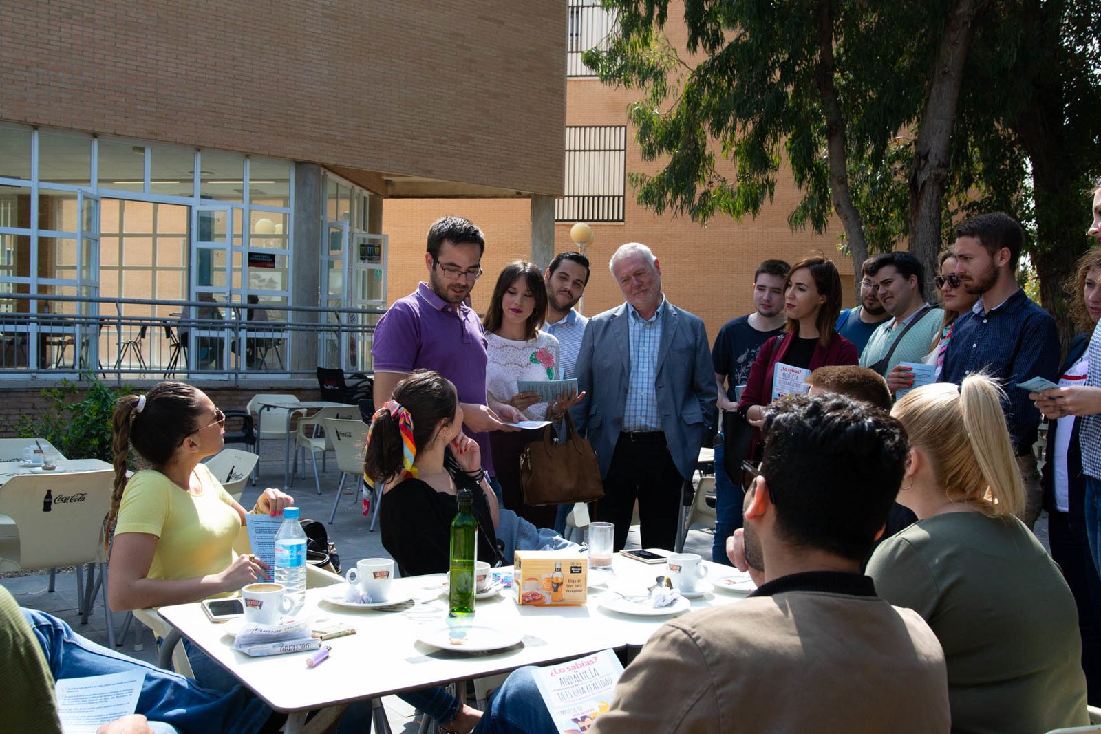 Juan Francisco Garrido campaña Juventudes Socialistas en la UAL.