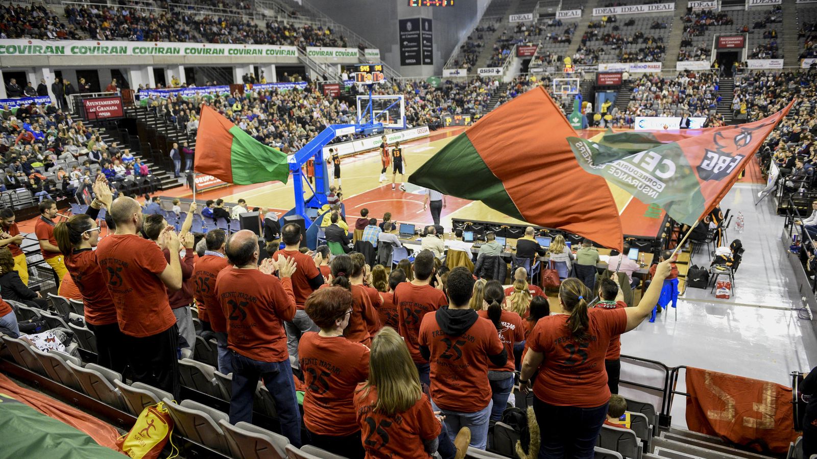 Los aficionados del Covirán vibraron con su equipo