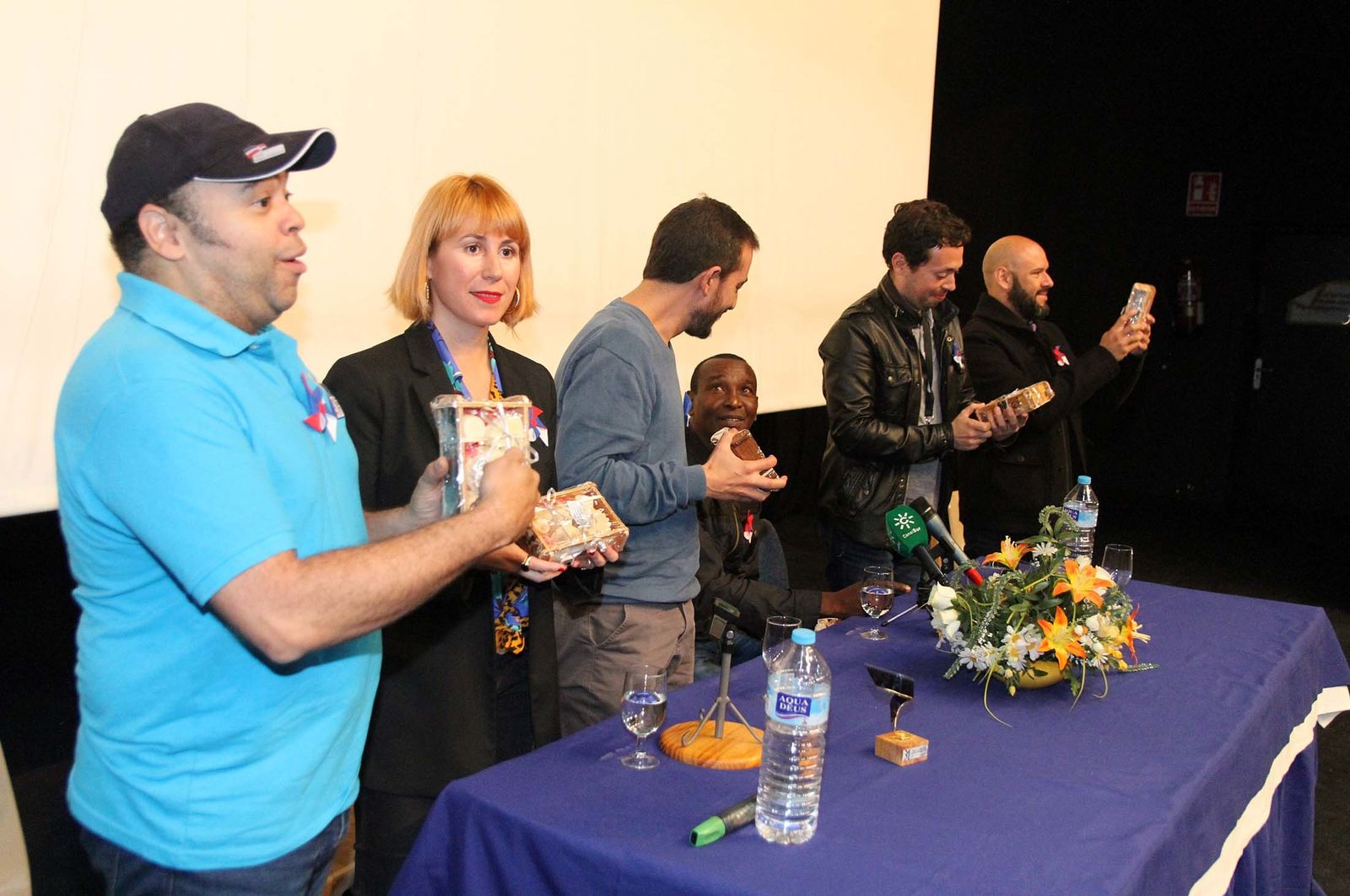 "El Piedra" visita la cárcel de Huelva, en imágenes