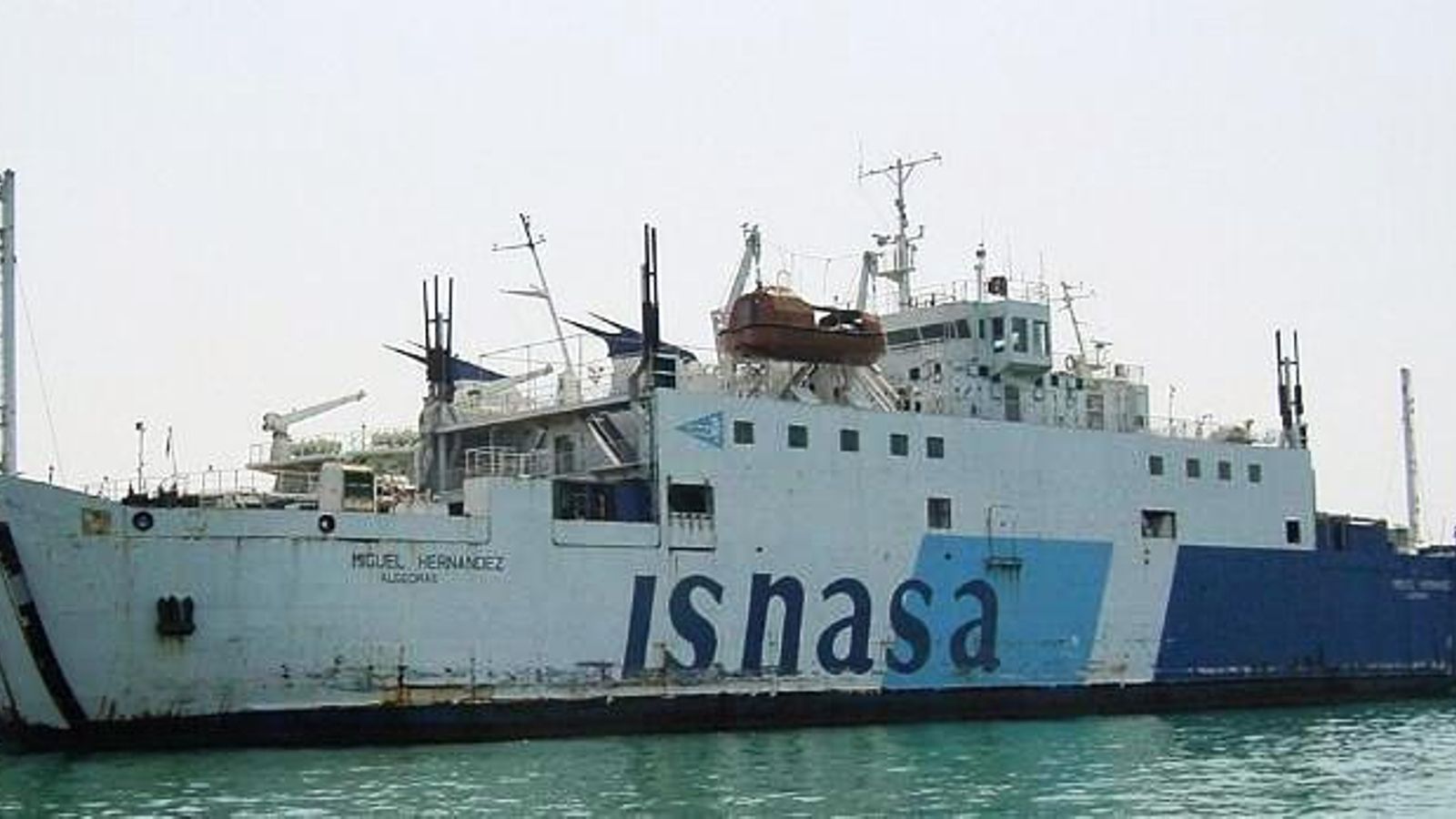Un barco de Isnasa