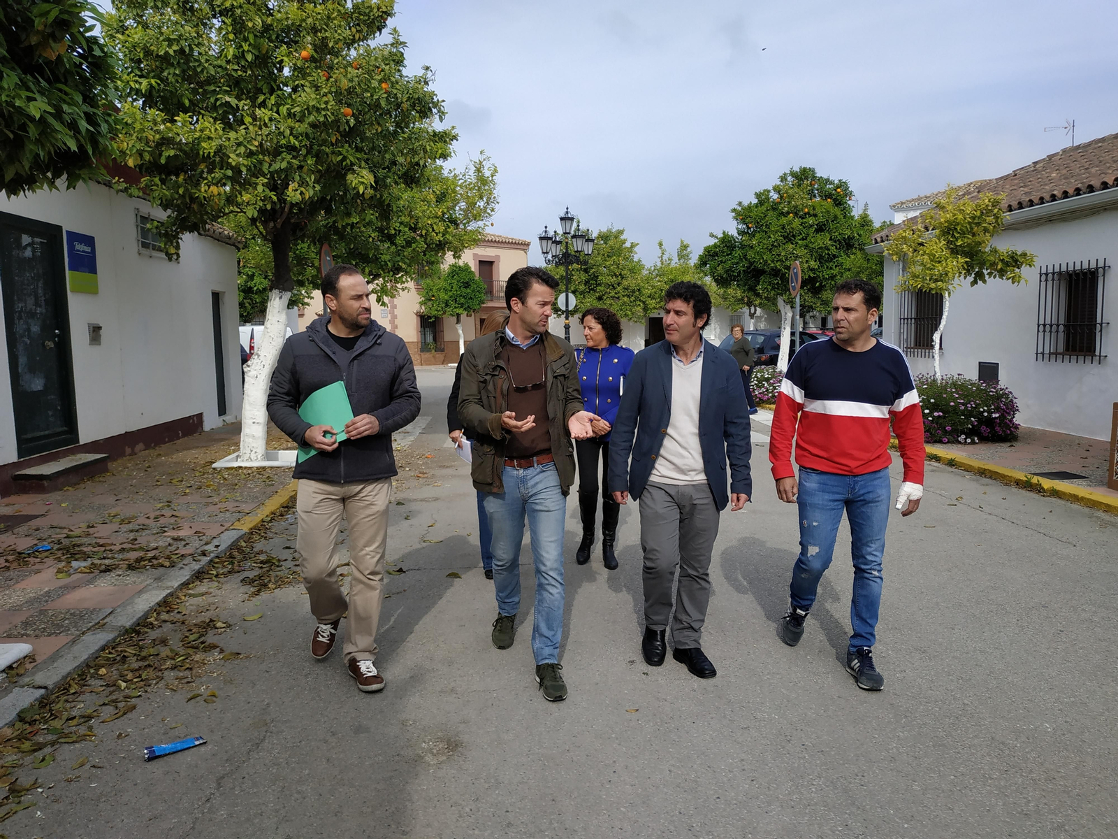 Imagen de la visita de Ciudadanos a Nueva Jarilla. Imagen de la visita de Ciudadanos a Nueva Jarilla.