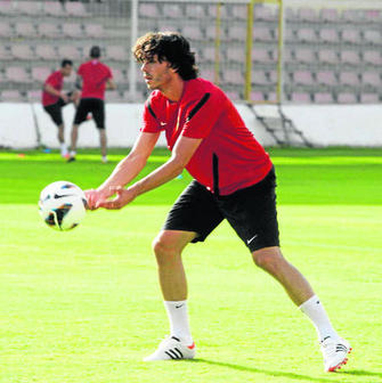El nuevo jugador ya se entrenó a las órdenes de Javi Gracia por la tarde.