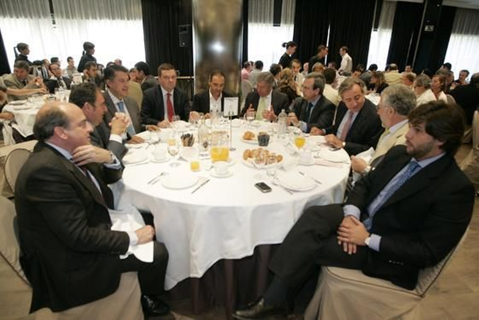 Luis Miguel Martín Rubio, Tomás Valiente, Rafael Blanco, Luis Javier Pérez-Bustamante, Javier Rodríguez Zapatero, Javier Sánchez Ramade, Juan Carlos Fernández, Álvaro Sánchez-Ramade, Ignacio Fernández de Mesa y Javier Sánchez-Ramade Gutiérrez de Ravé.

Foto: José Martínez/O. Barrionuevo