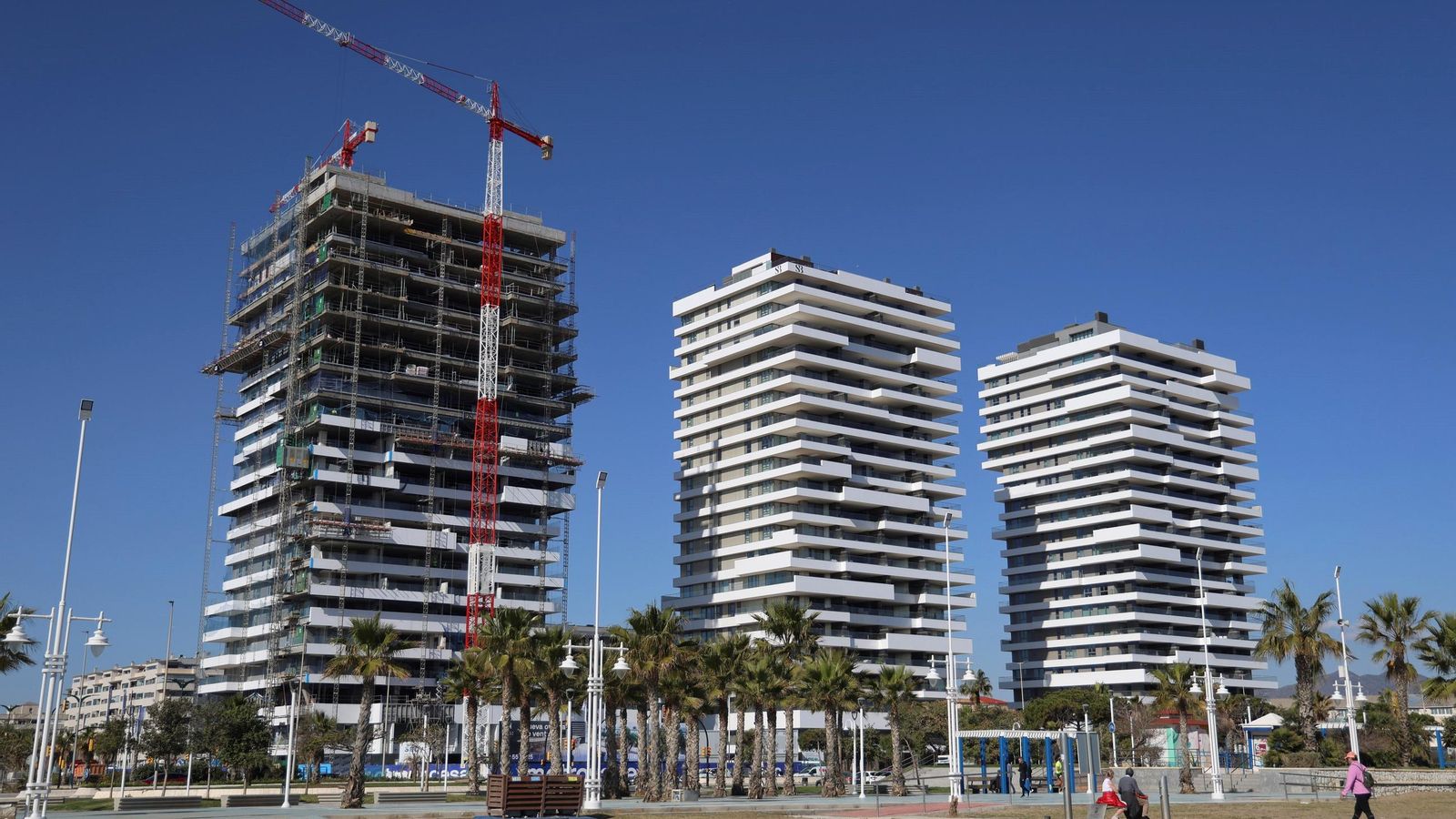 Terminan de construir la tercera torre en La Térmica.