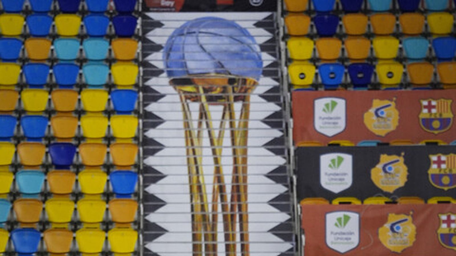 El Unicaja prueba el Gran Canaria Arena