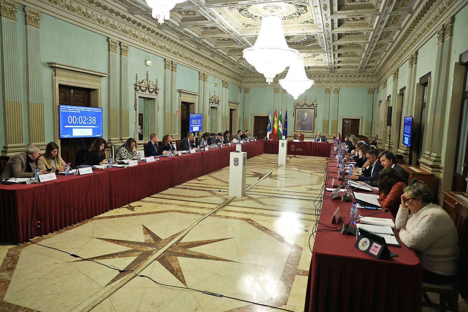 El Pleno del Ayuntamiento de Huelva en imágenes