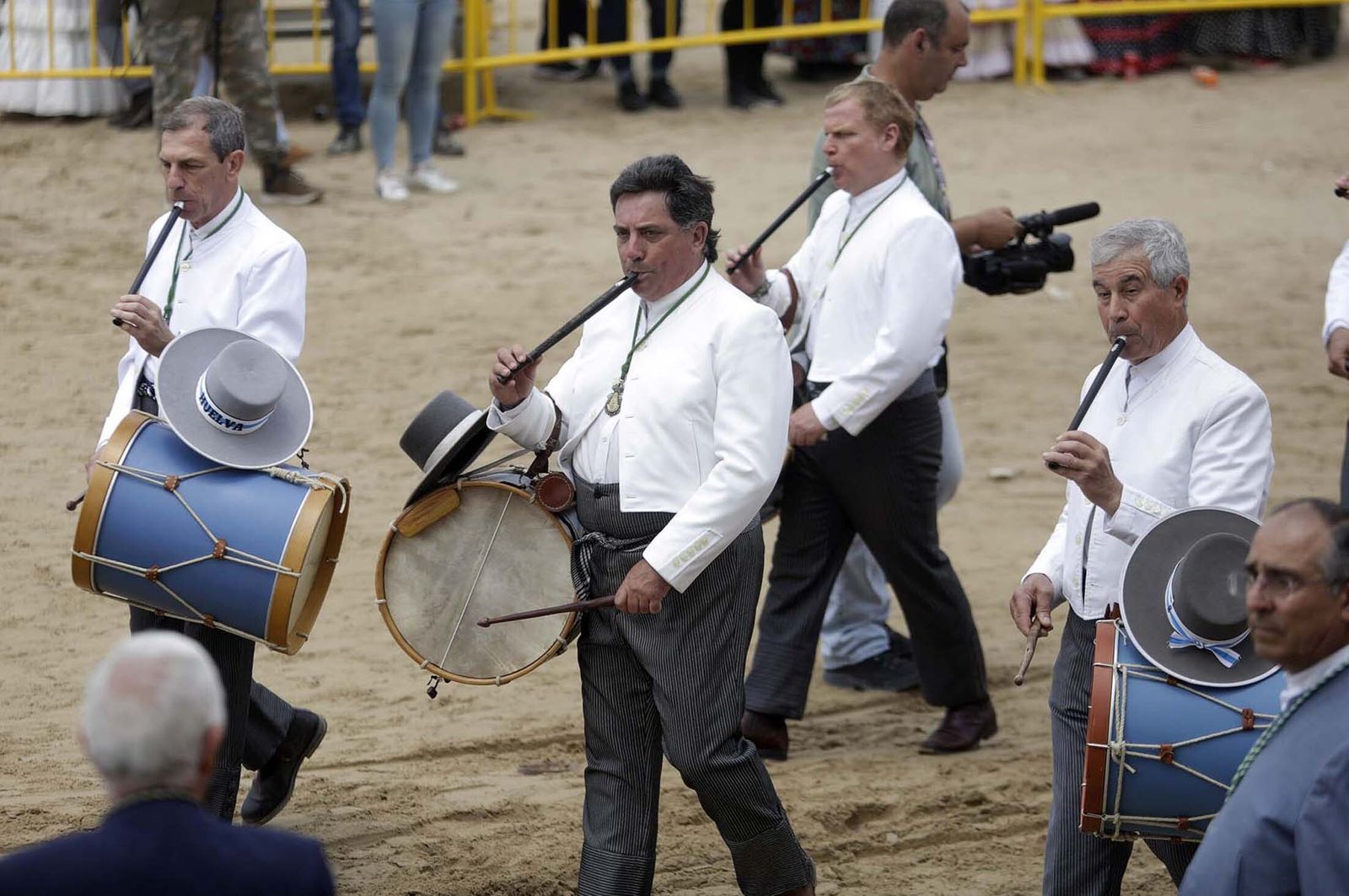 El Rocío 2023: Imágenes de ambiente y presentaciones de las Hermandades