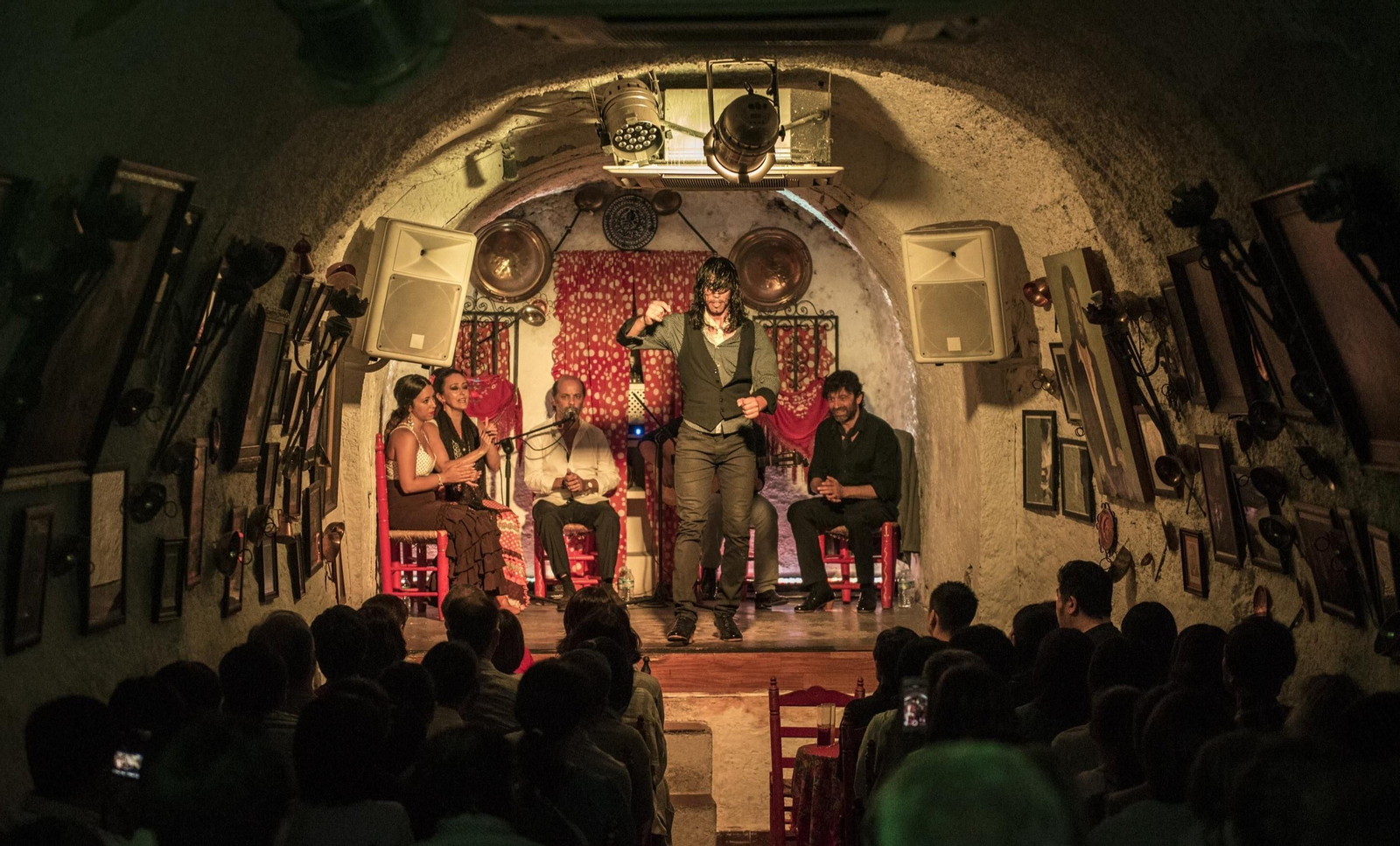 Juerga Flamenca en la popular Cueva de Los Tarantos.