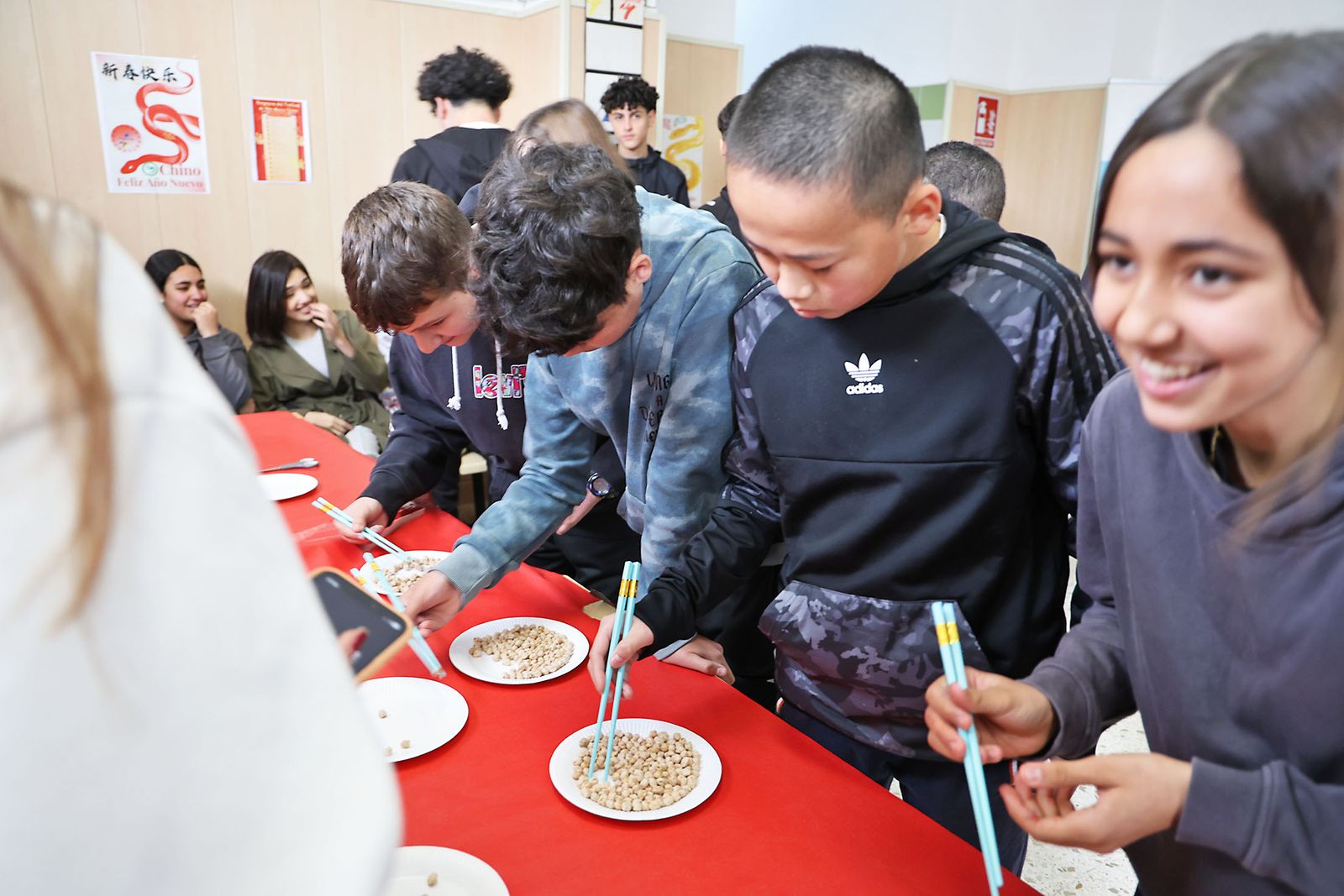 Imágenes de la celebración del Año Nuevo Chino de los alumnos del IES Diego de Guzmán y Quesada (el antiguo Femenino)