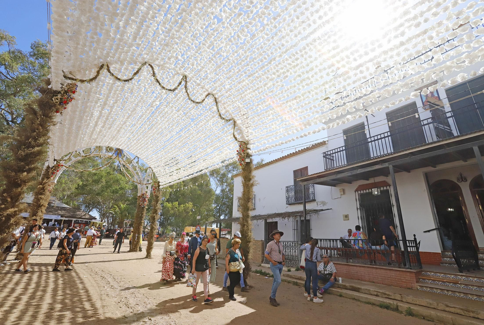 Ambiente en la aldea del Rocío en la jornada del sábado