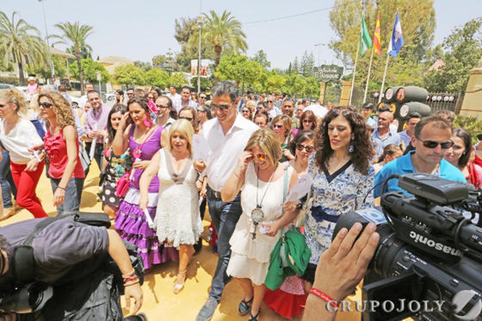 Pedro Sánchez causó una gran sensación en el Real de la Feria

Foto: Pascual