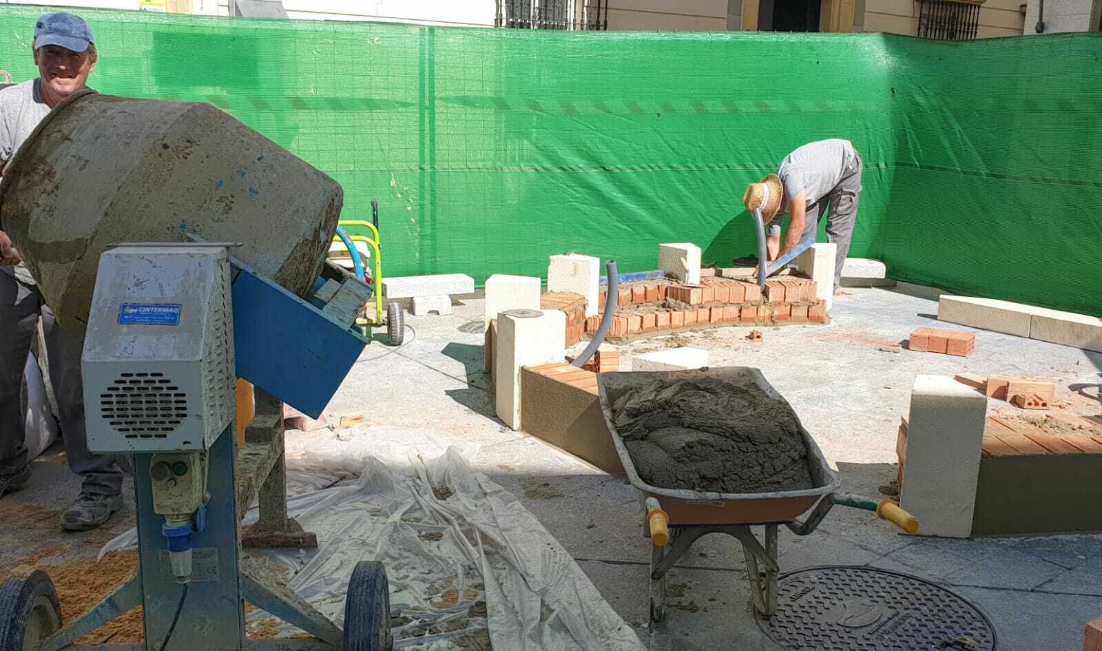 Trabajos que se desarrollan entre las calles La Fuente y La Vega.