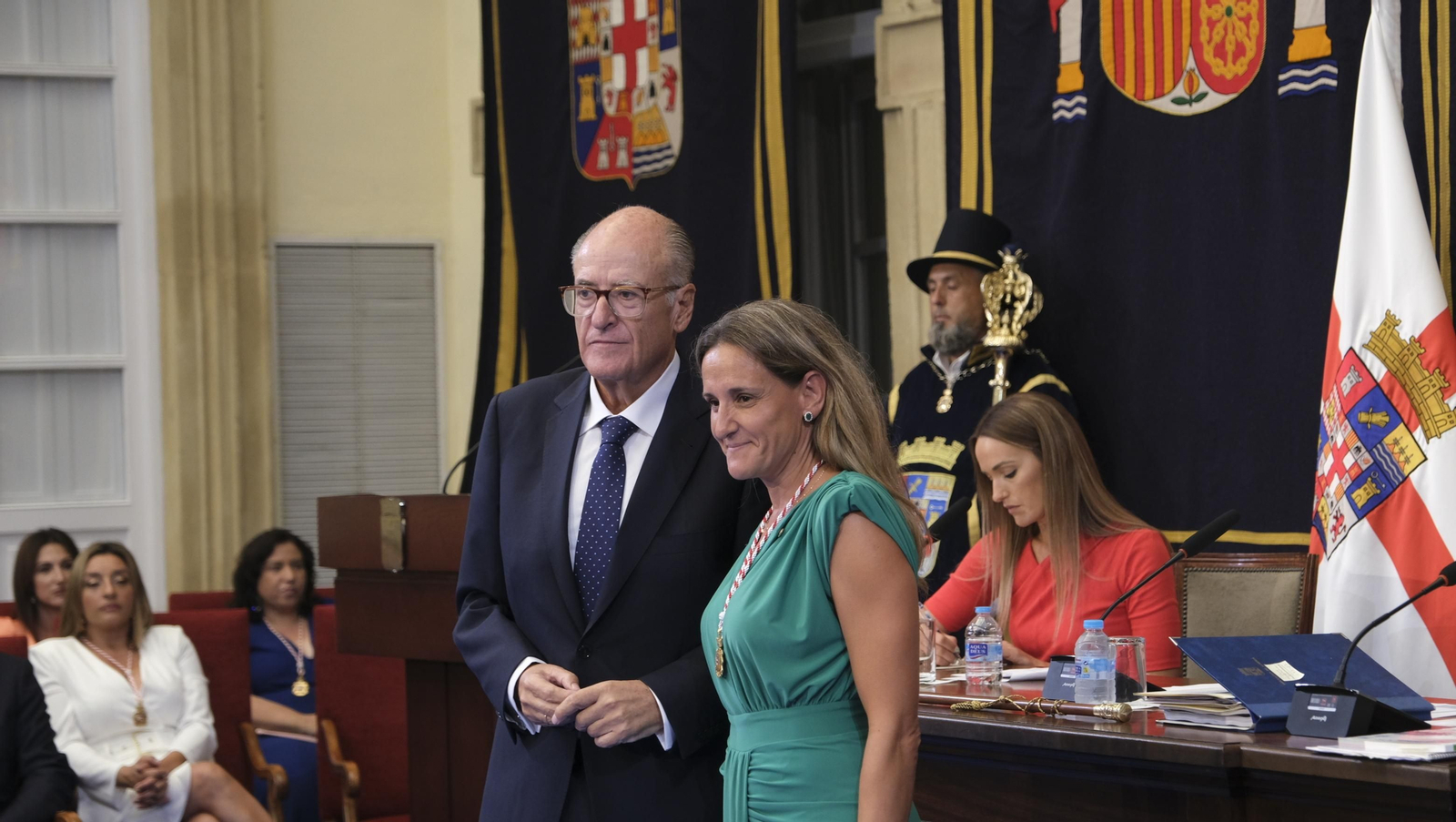 Imágenes del acto de constitución de la Diputación de Almería