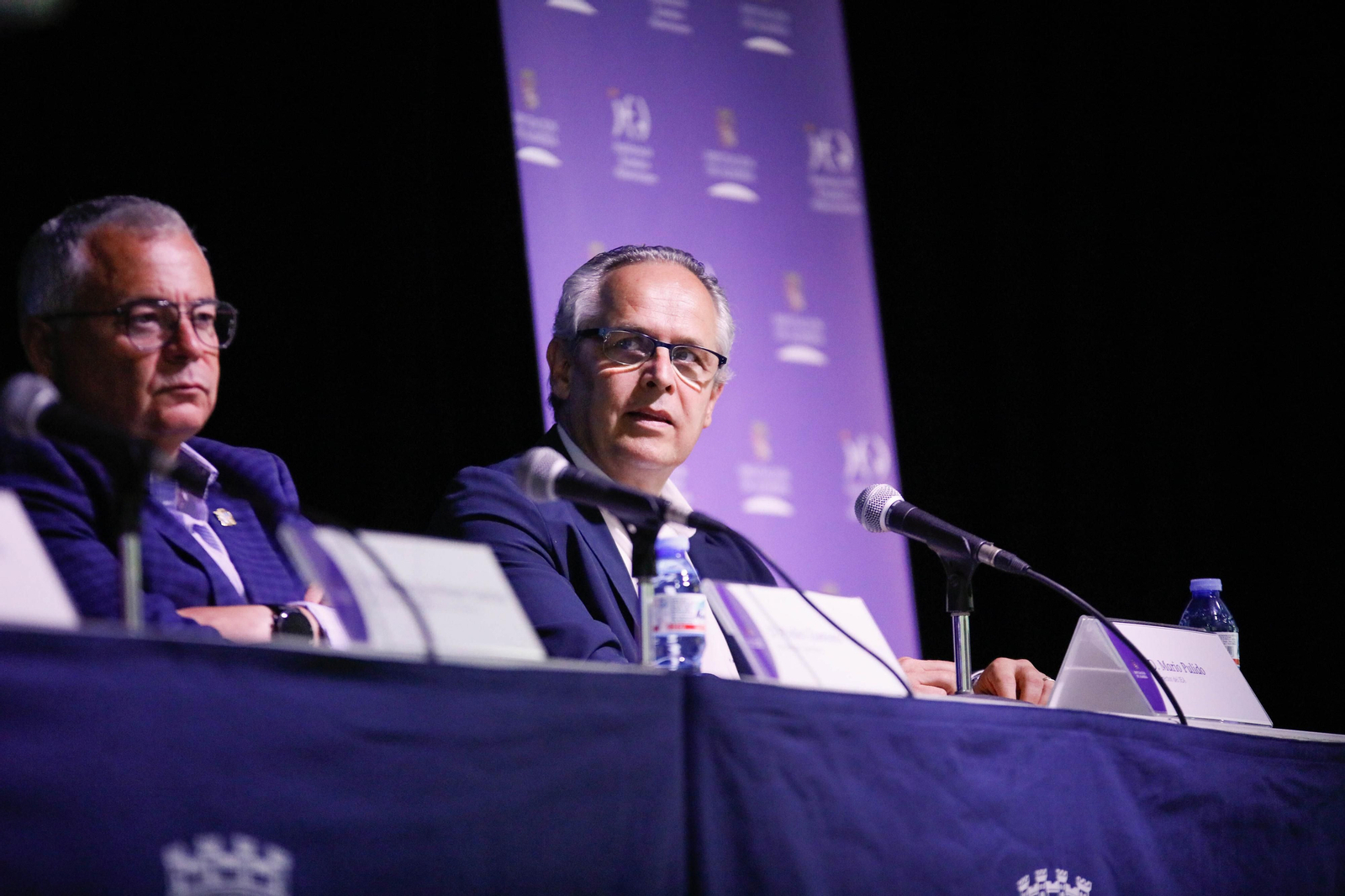 Imágenes de la entrega de los Escudos de Oro del IEA y la celebración de su Plenario