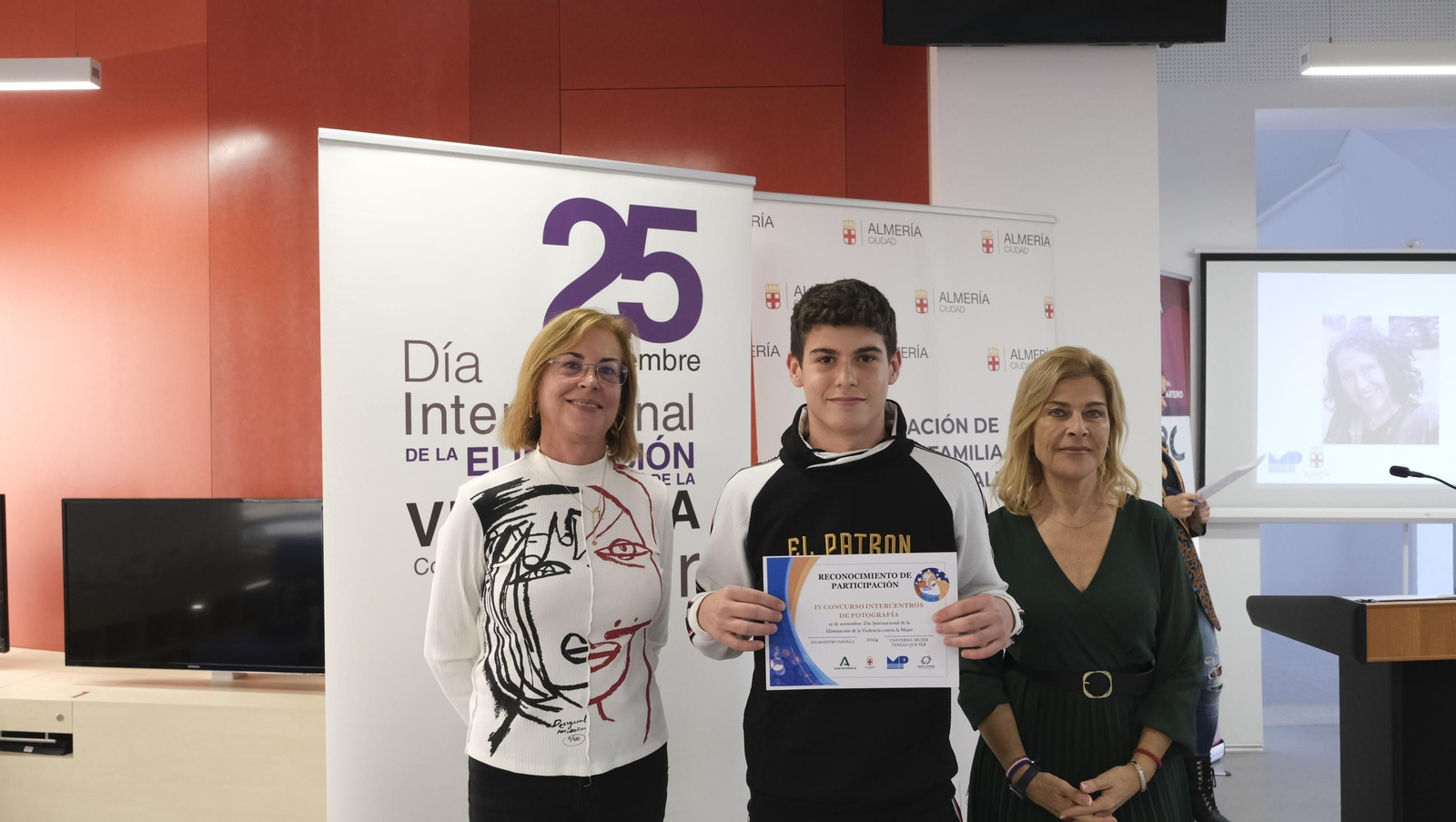 Búscate en la entrega de premios de fotografía escolar contra la violencia machista