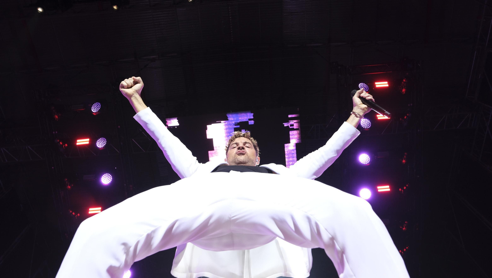 David Bisbal arrasa en su concierto de Roquetas de Mar