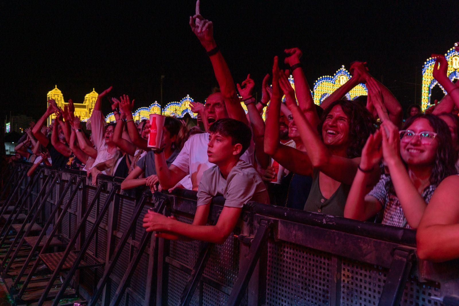 El público, enfervorizado al inicio del concierto de Siloé El público, enfervorizado al inicio del concierto de Siloé