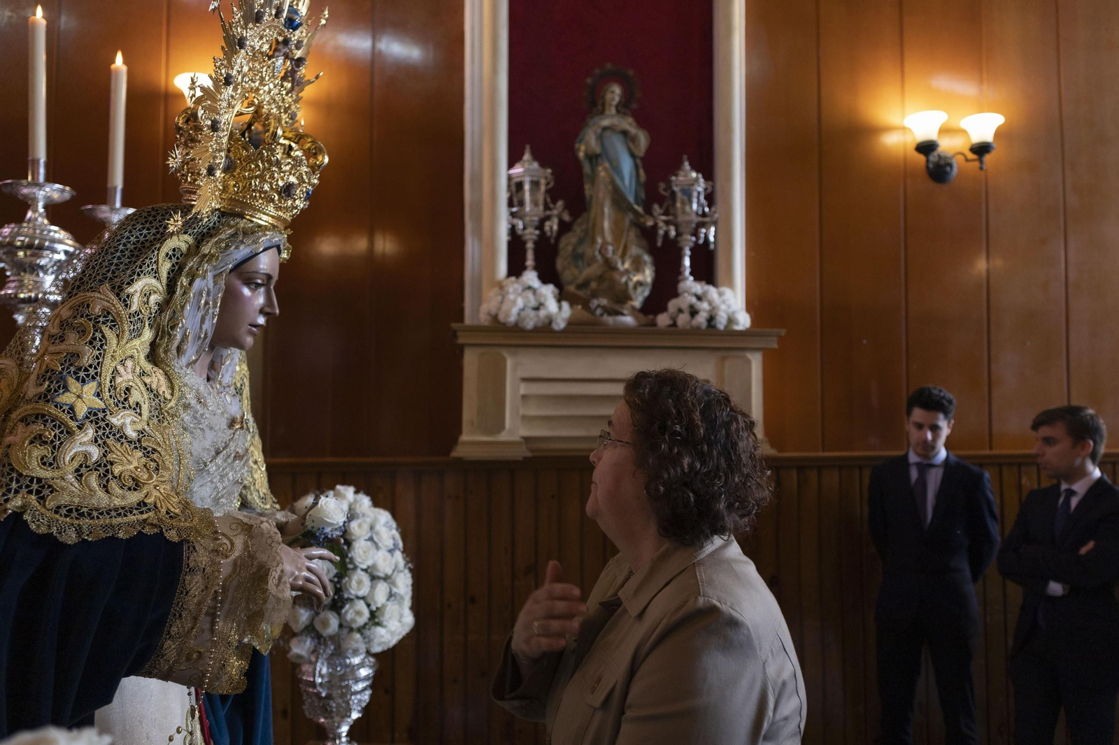 Imágenes del pregón de Semana Santa y besamanos en San Fernando el Domingo de Pasión