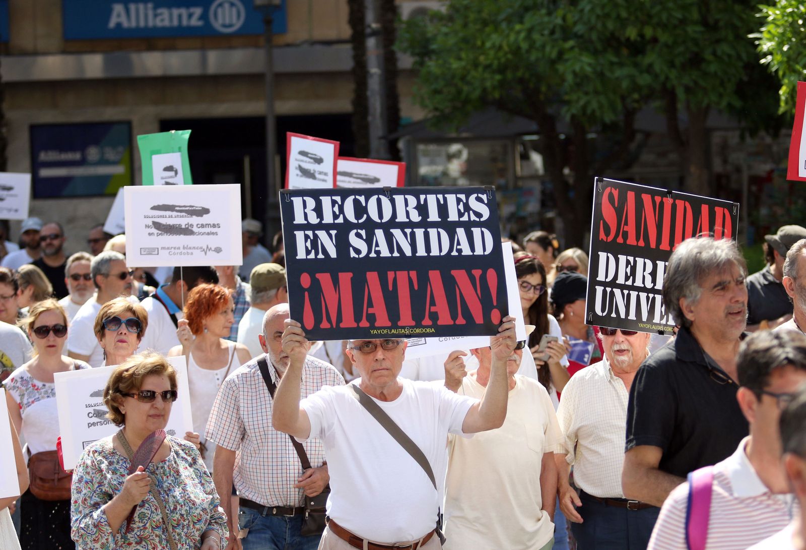 Una manifestación en defensa de la sanidad pública