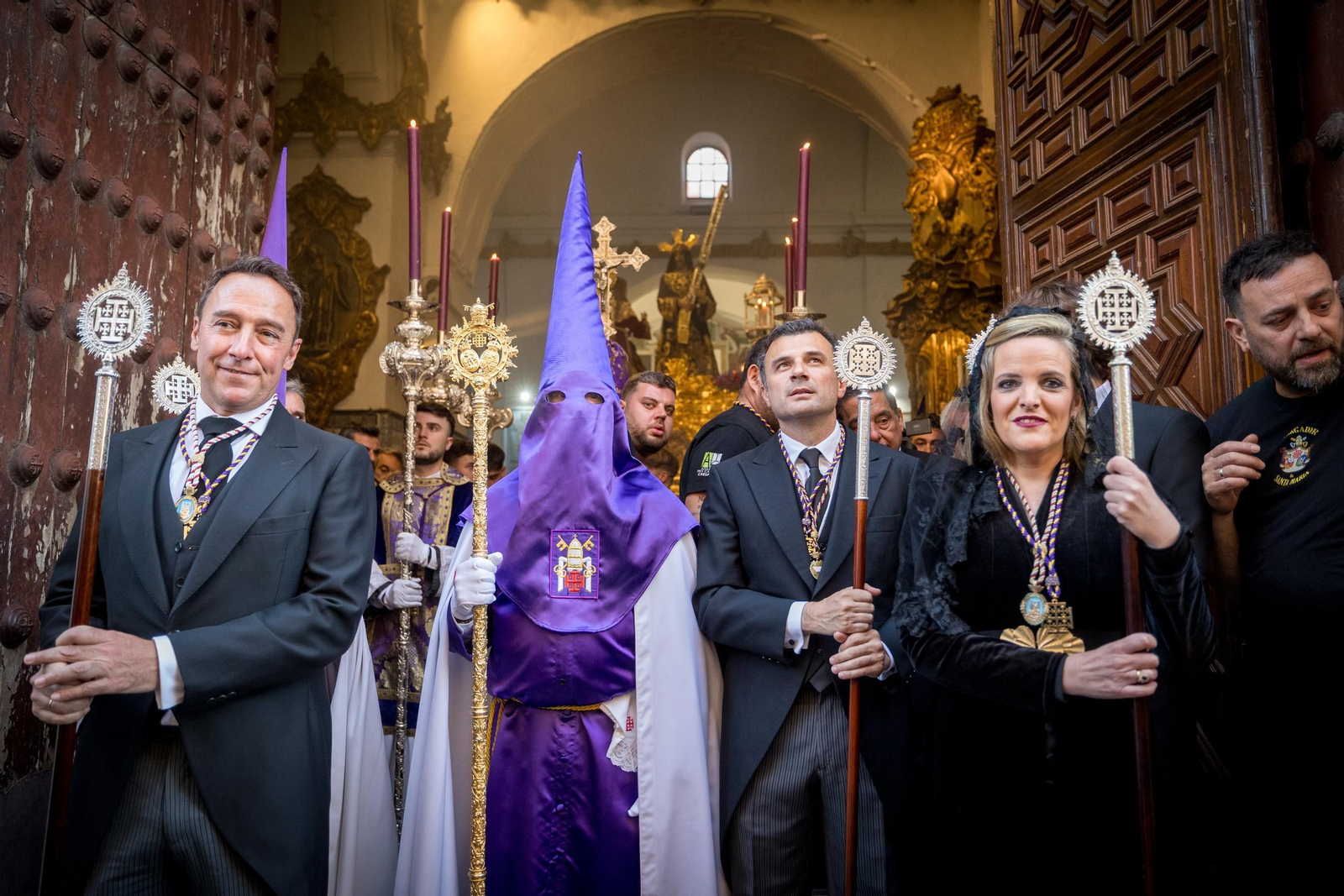 Imágenes de la salida del Nazareno en la Semana Santa de Cádiz 2025