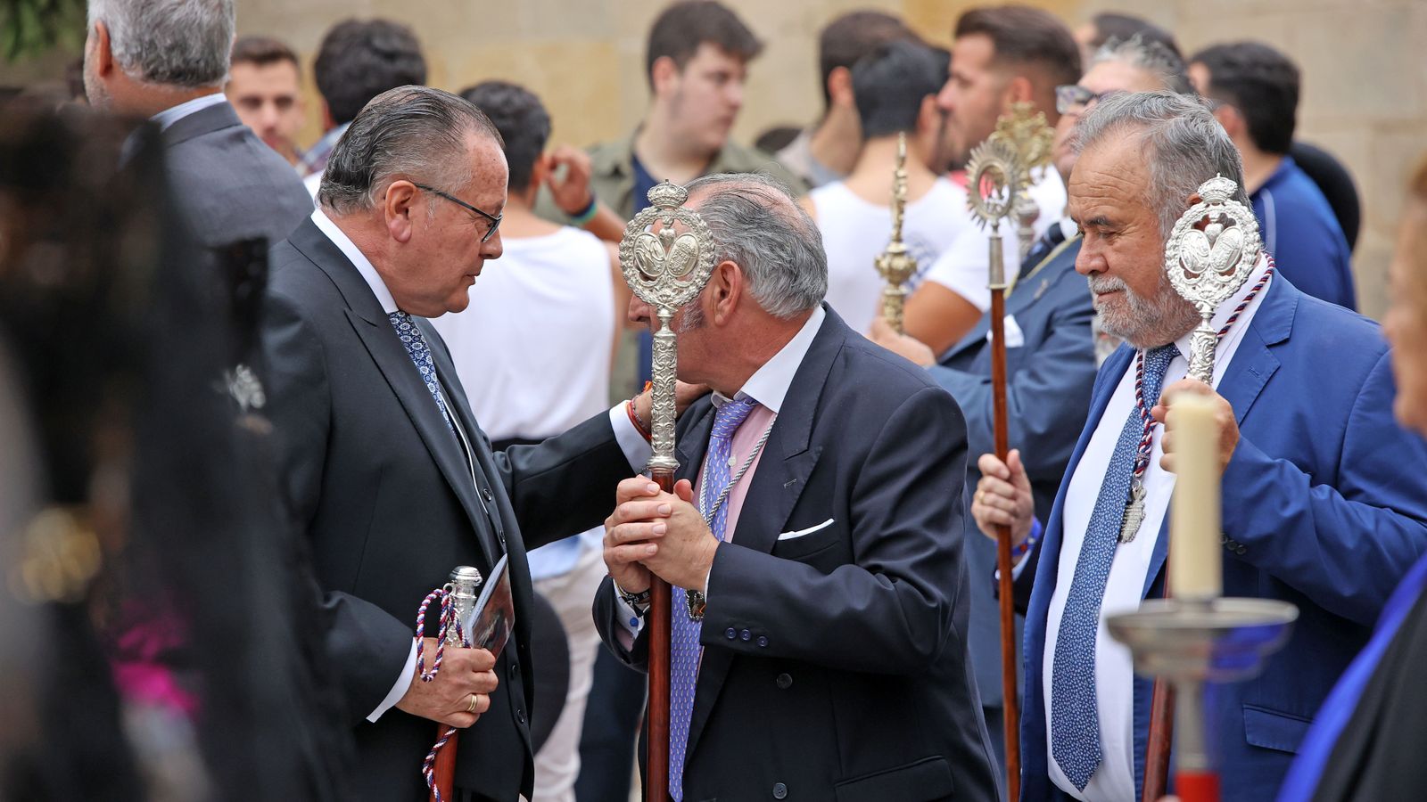 Procesión de Madre de Dios del Rosario de Capataces y Costaleros en Jerez