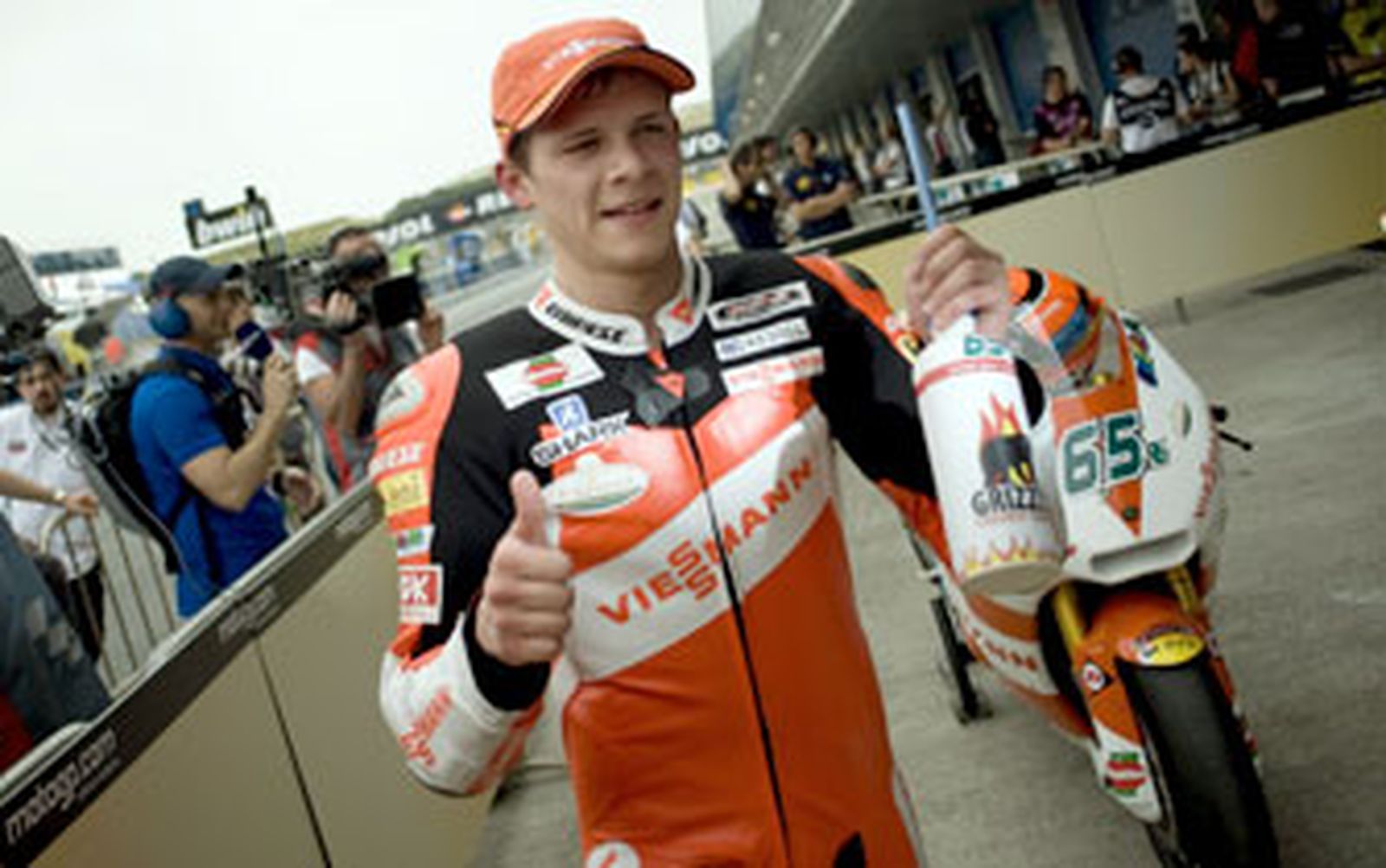 Bradl consigue su segunda pole en Jerez