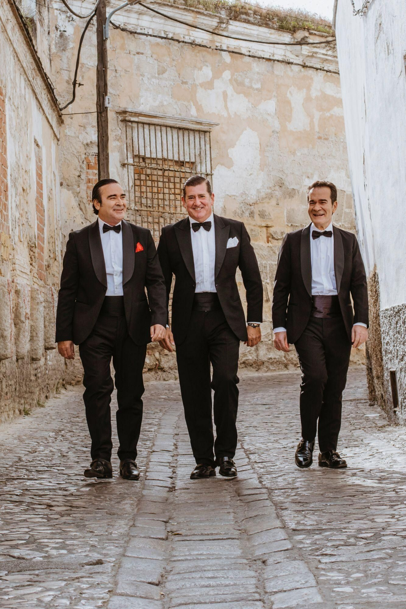 ‘A dos velas’ se viste de gala para rendir tributo a Manuel Alejandro ‘A dos velas’ se viste de gala para rendir tributo a Manuel Alejandro