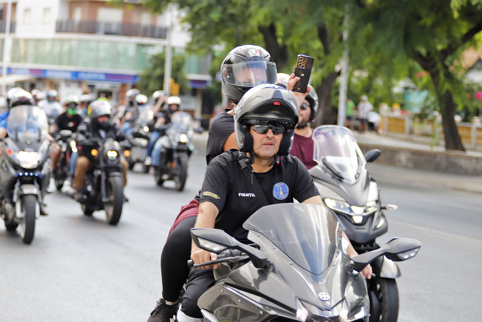 Las motos del club Descubridores toman las calles de Huelva