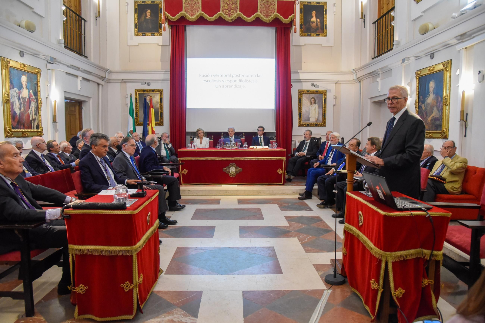 La Academia de Medicina de Sevilla recepciona a tres nuevos académicos correspondientes