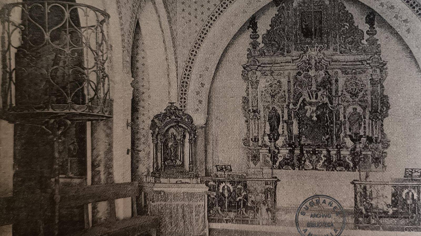 La Virgen Chiquita de la Cinta en su paso procesional en una publicaicón de 1892.