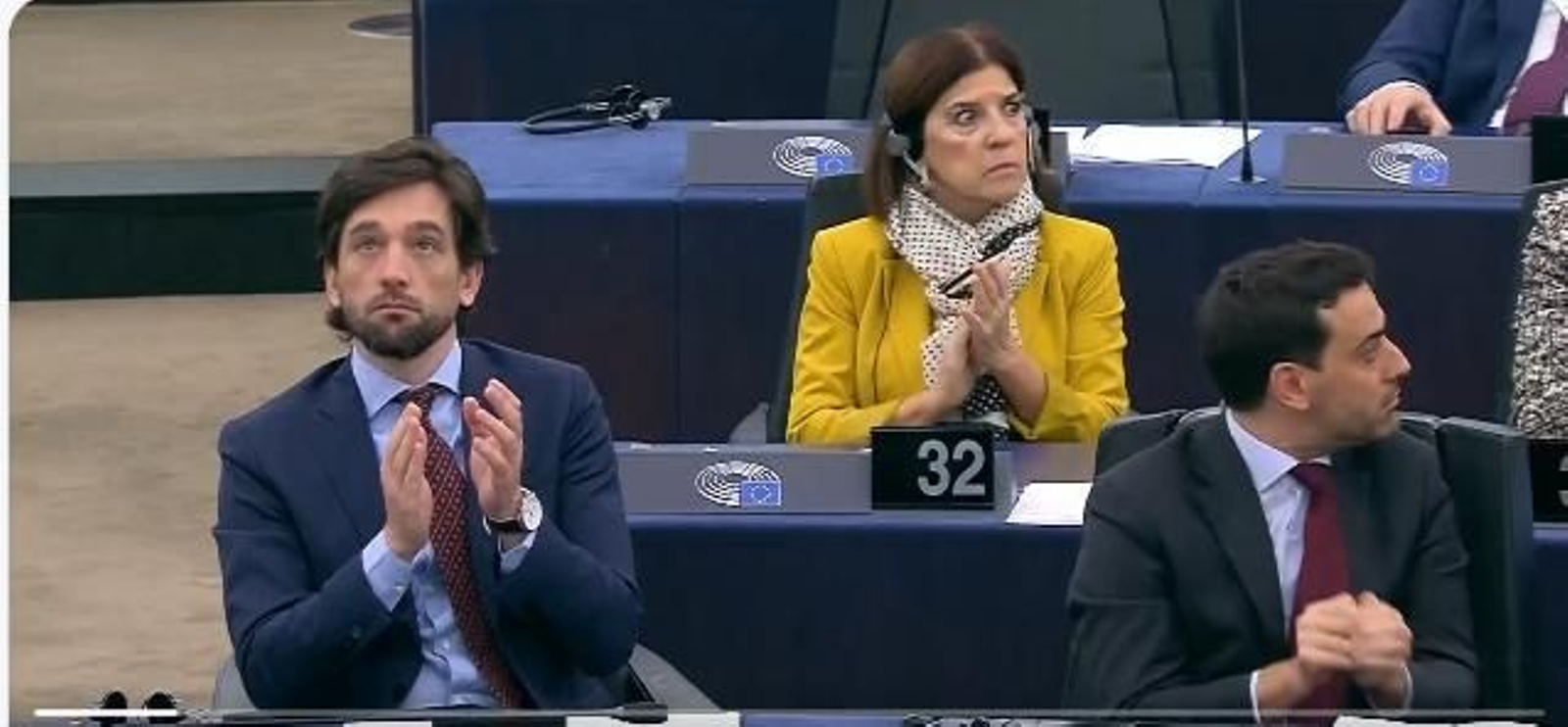 El Parlamento Europeo encuentra un intruso inesperado: un perro se cuela en los micrófonos