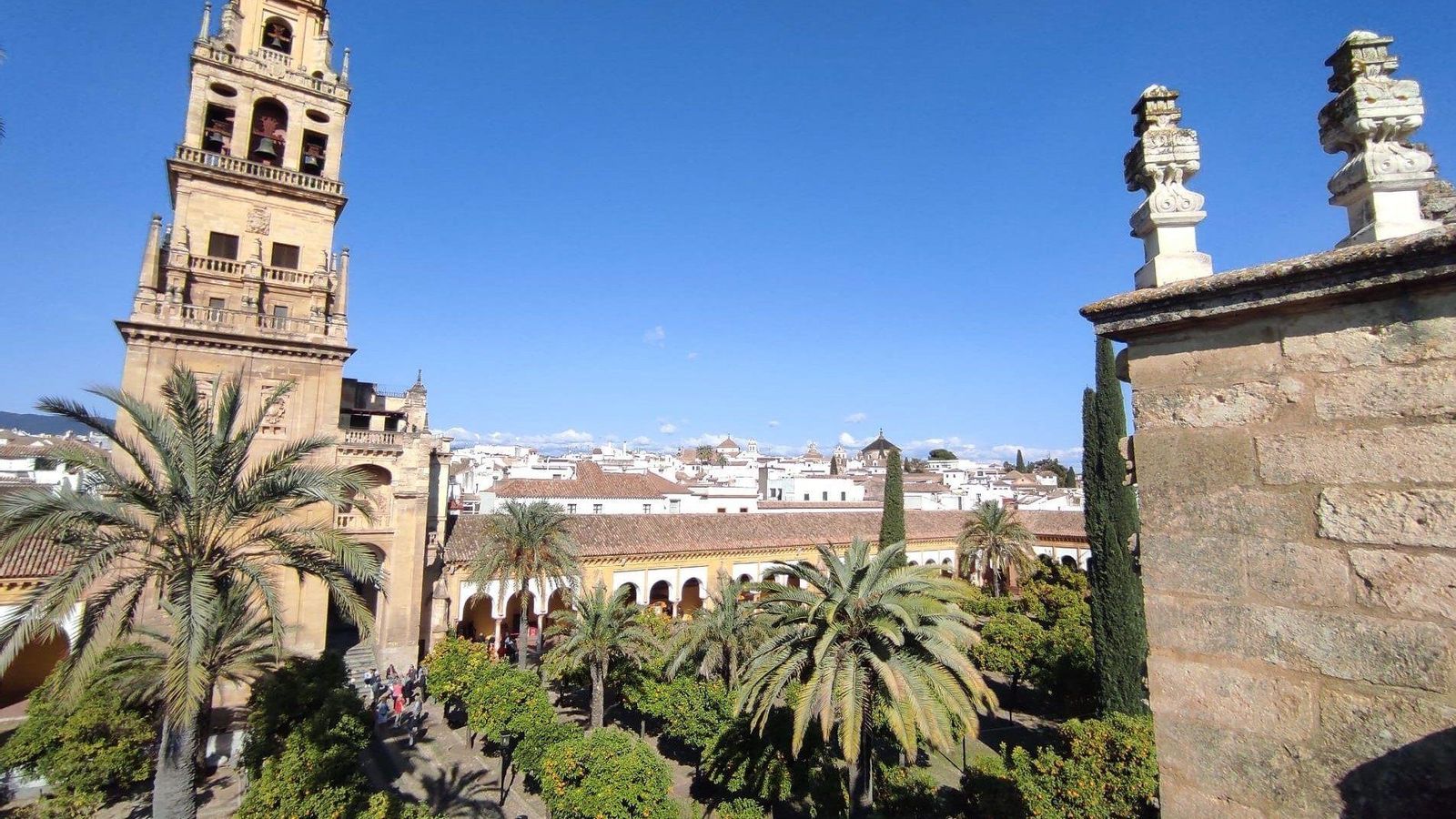 La torre campanario de la Mezquita-Catedral de Córdoba.