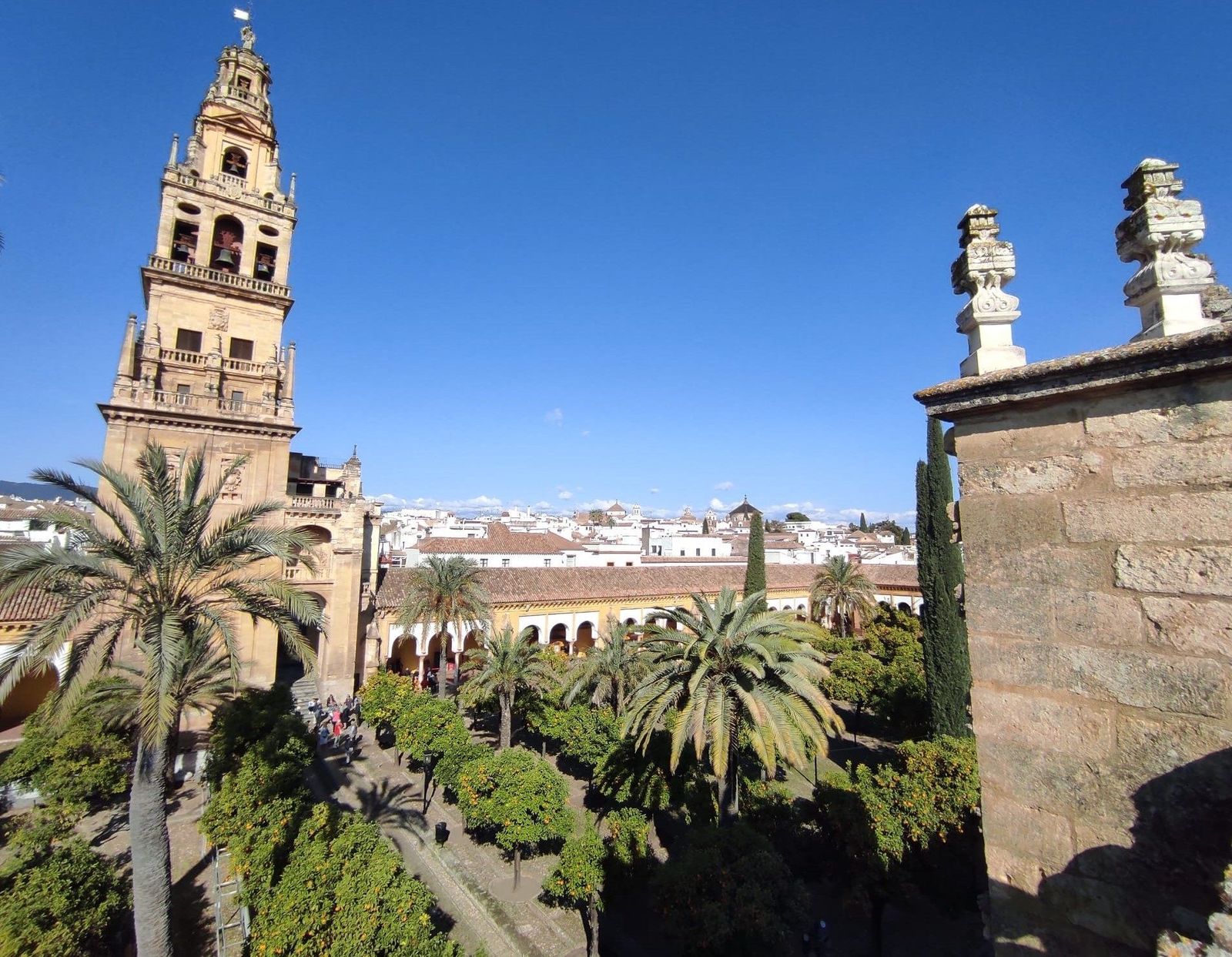 La torre campanario de la Mezquita-Catedral de Córdoba.