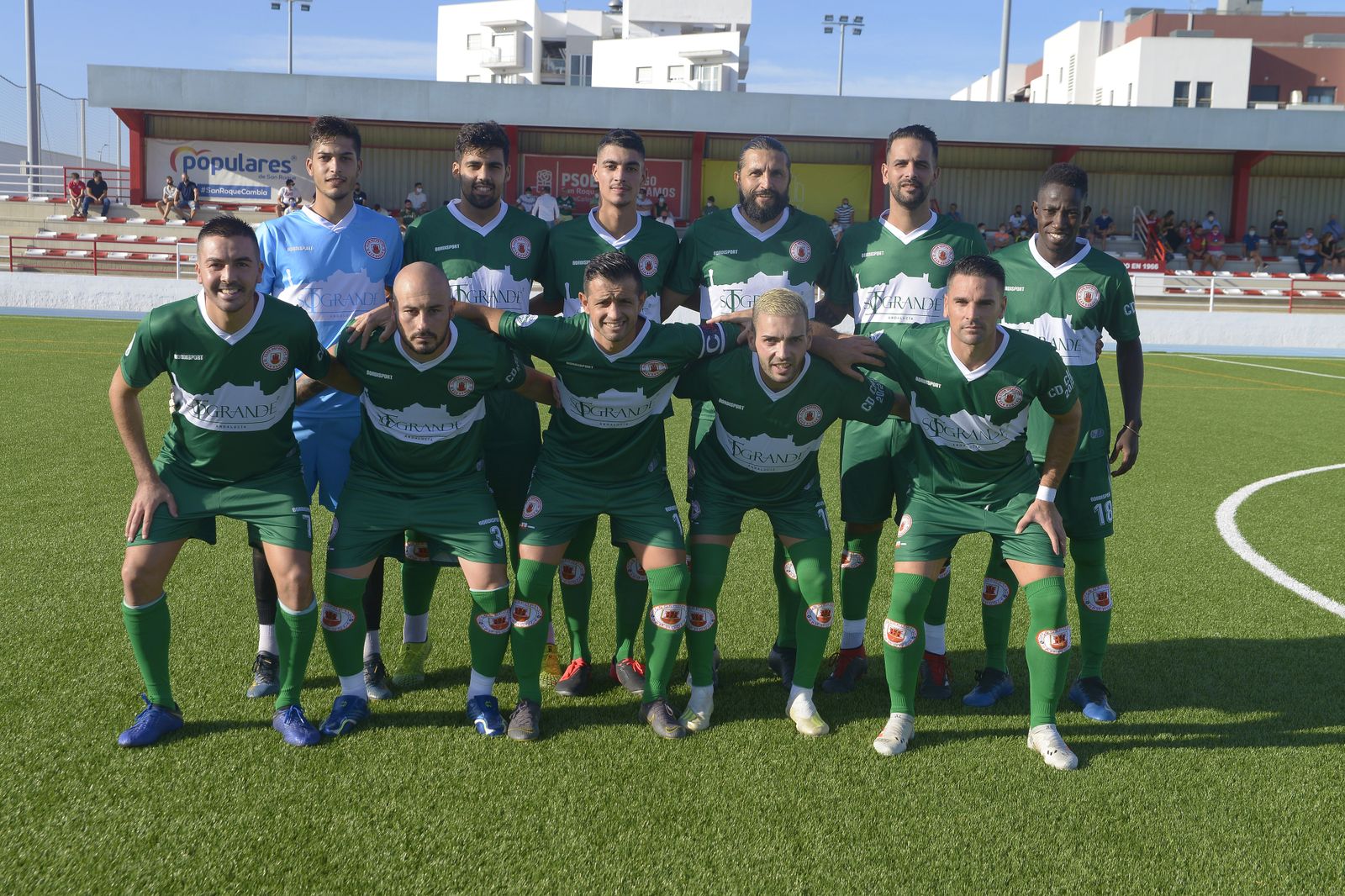 Fotos del partido entre UD San Roque y San Bernardo