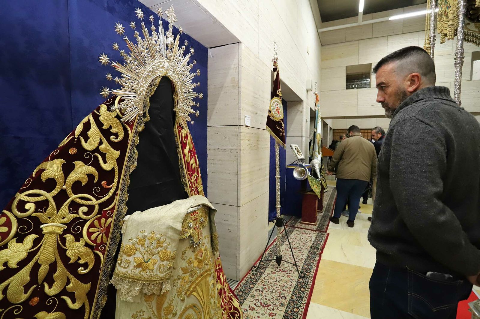 Imágenes de la exposición de la Hdad de las Tres Caídas en la Casa Colón
