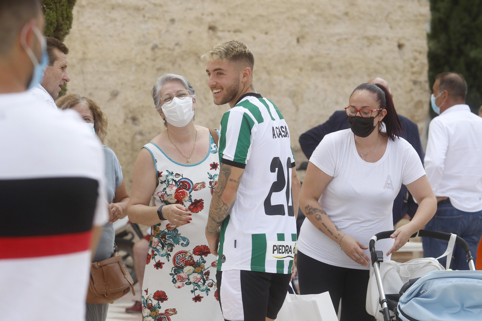 La presentación de Antonio Casas como jugador del Córdoba CF, en imágenes