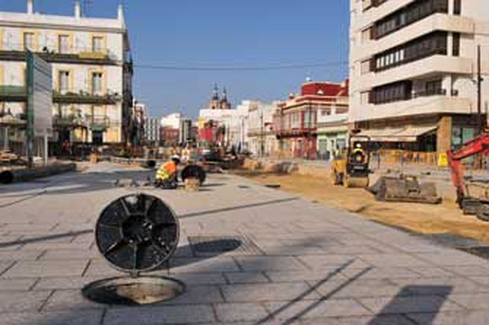 Obras del tranvía en la calle Real. /Elías Pimentel