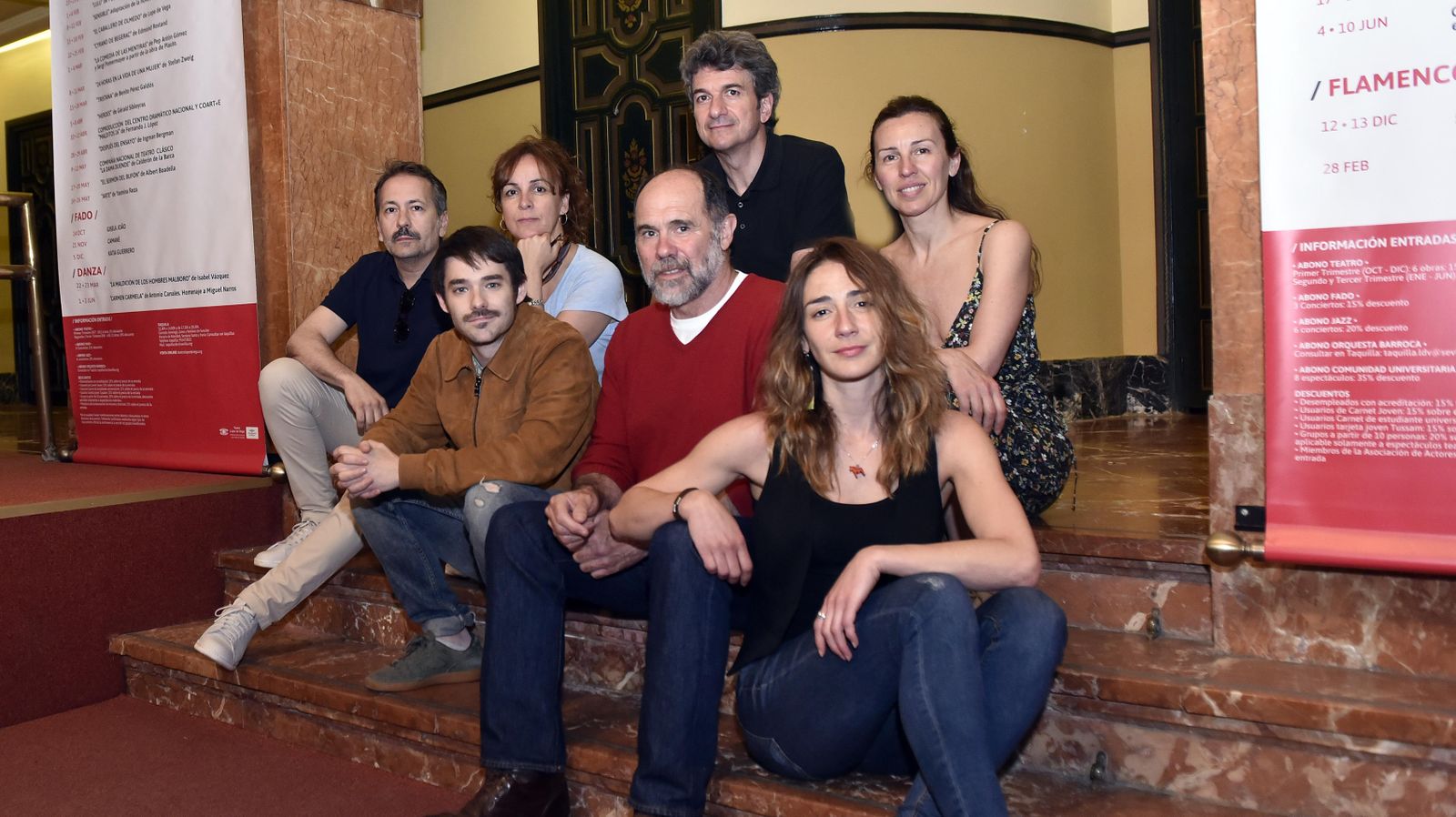 El reparto de 'La dama duende', en el Lope de Vega.