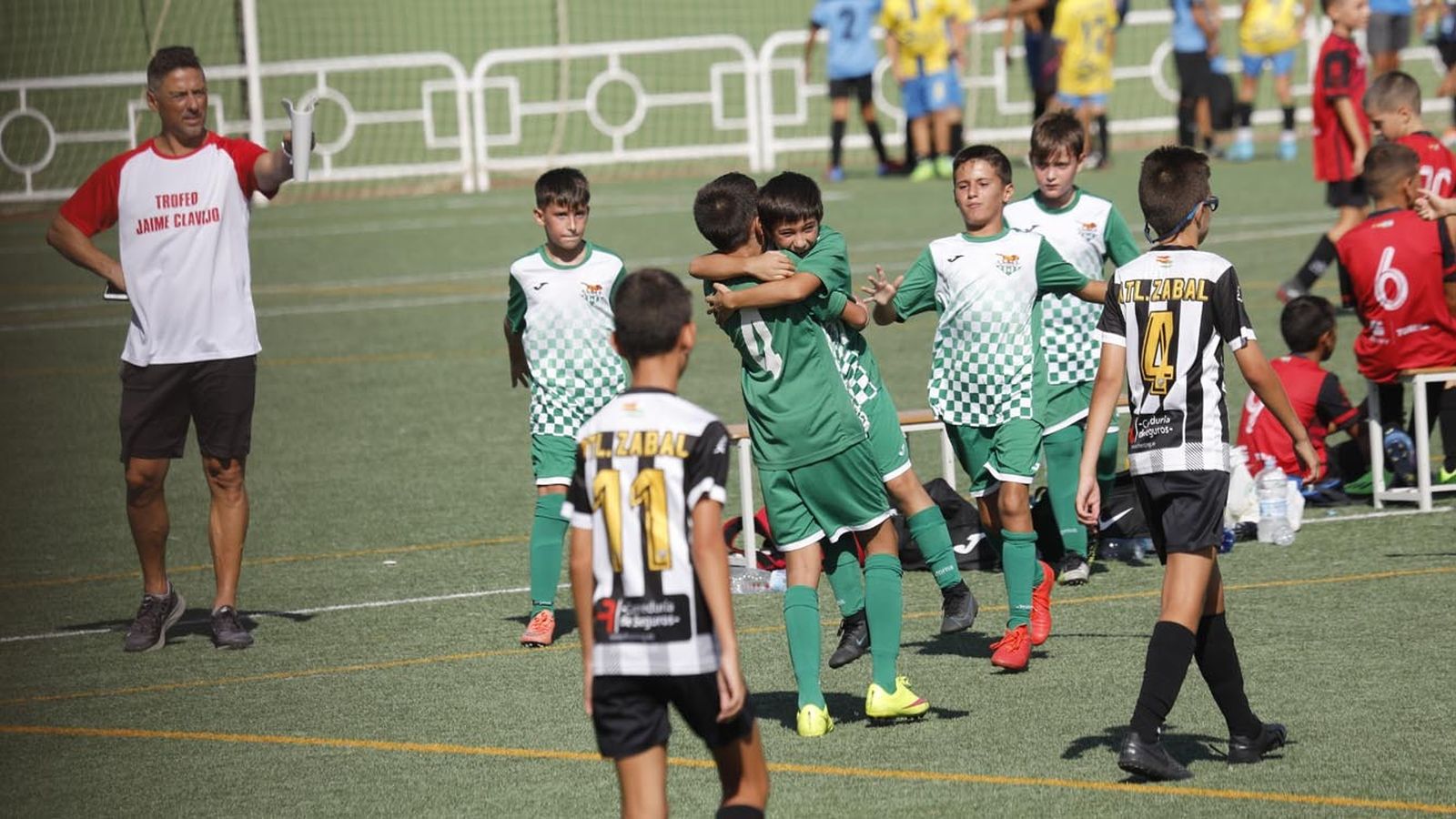 Las fotos del Torneo de alevines en el campo de Los Olivíllos en San Roque