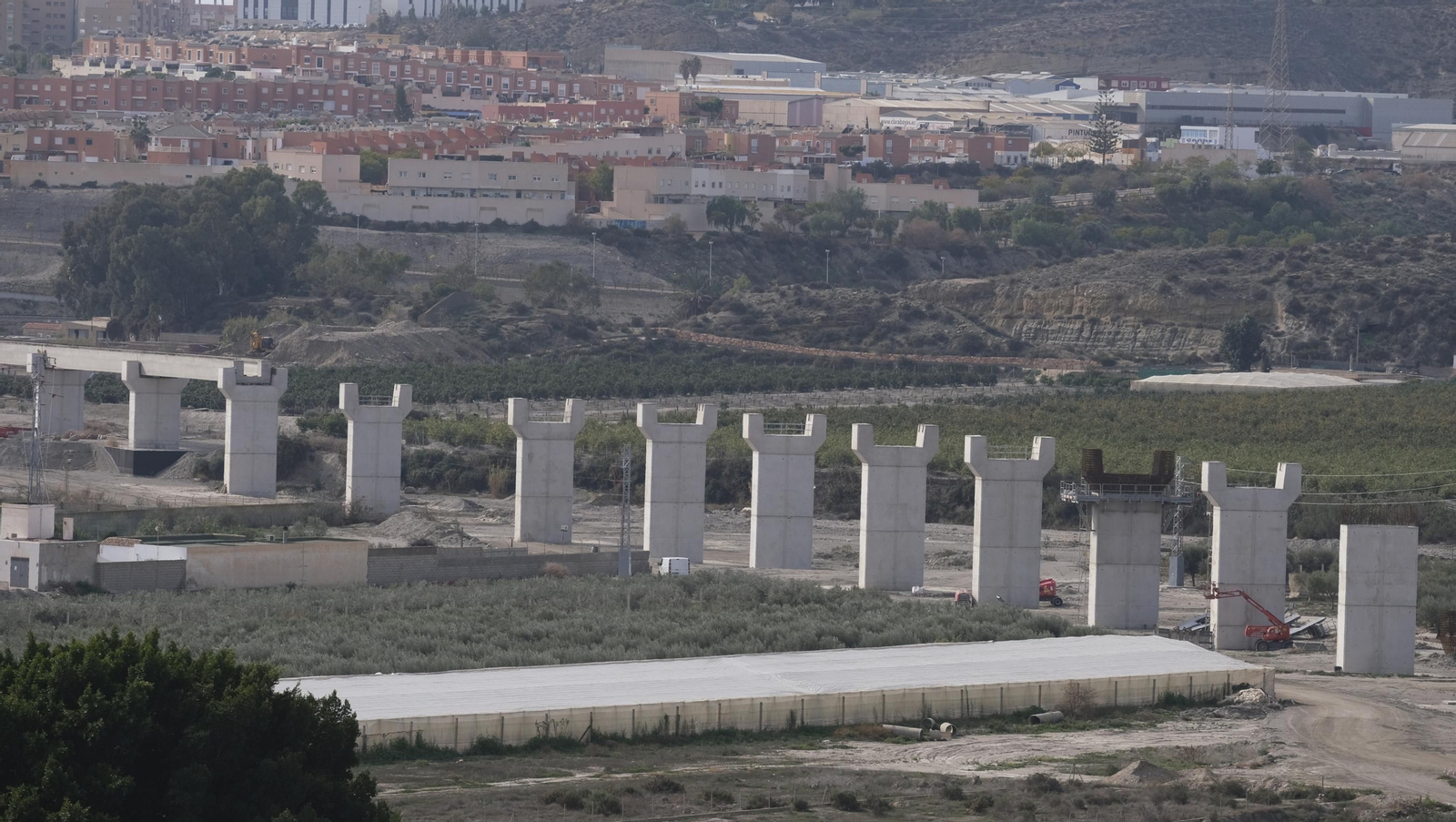 Las obras del AVE a su paso por Viator, en imágenes