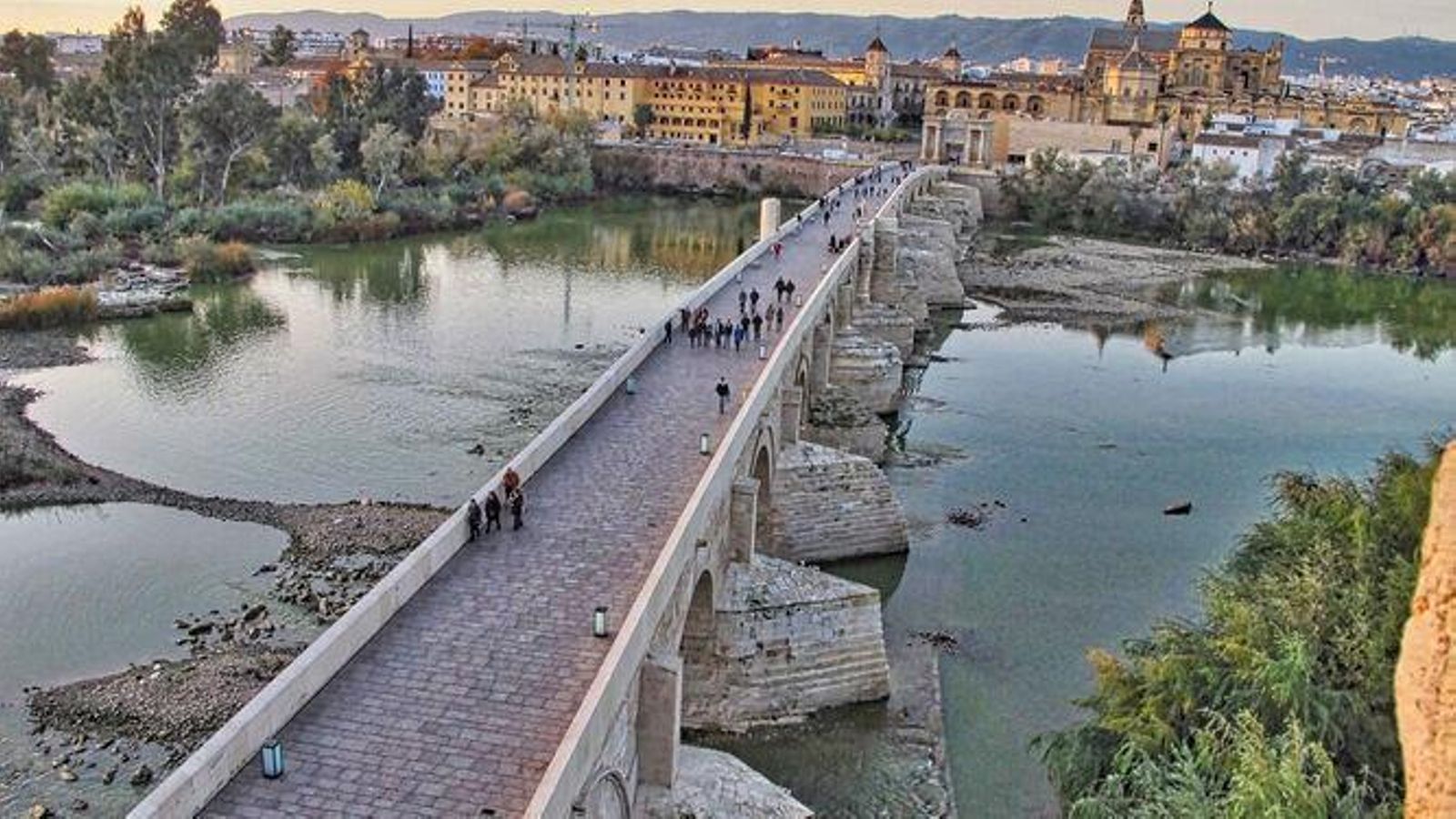 El atardecer del Puente Romano