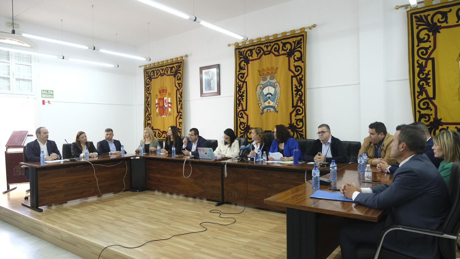 Las imágenes de la moción de censura en el Ayuntamiento de Carboneras