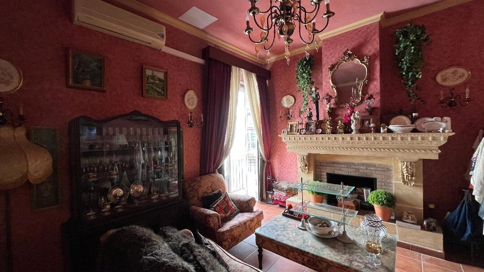 Chimenea de mampostería de  arena dulce de río, diseñada por su propietario.