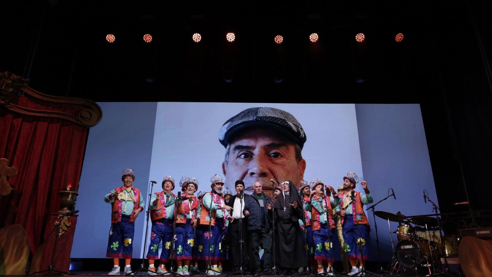 Búscate entre las mejores imágenes de la quema del dios Momo